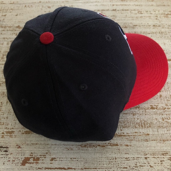 Adjustable Navy & Red Cleveland Indians Hat - Picture 2 of 4